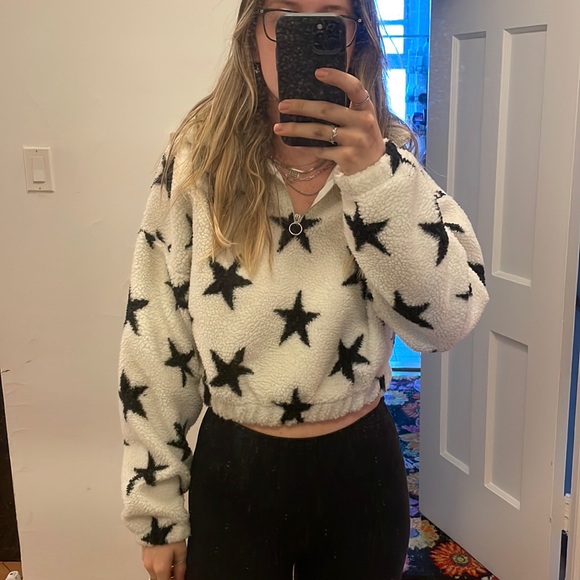 Cropped Half Zip - Picture 2 of 5